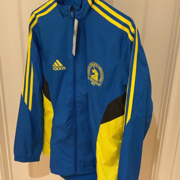 Official Boston Marathon 2013 Running Jacket NWT Size L by Adidas - Picture 1 of 3